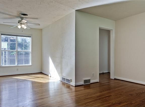 4th image of 10450 Desdemona Dr