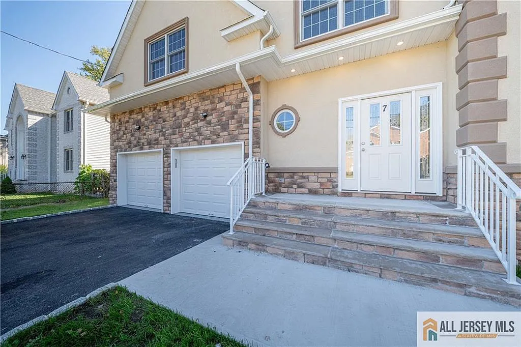 4 bed, 4.5 bath, 3181 sqft, $5,800 — Photo 3