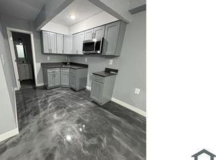 2135 Reeds Mill Ln #1C, Bronx, NY 10475