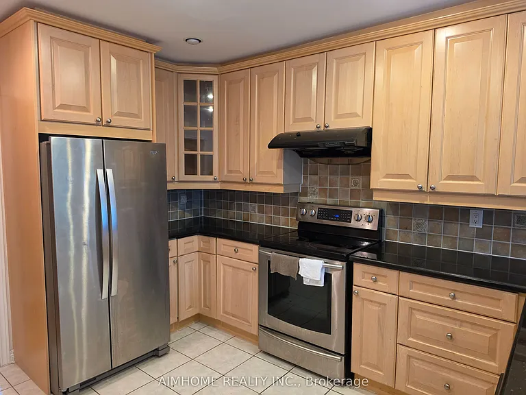 49 Holbrook Ct — Photo 7