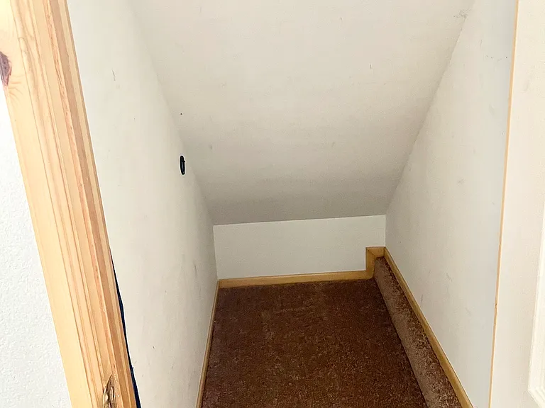14700 Voltaire Dr — Photo 29