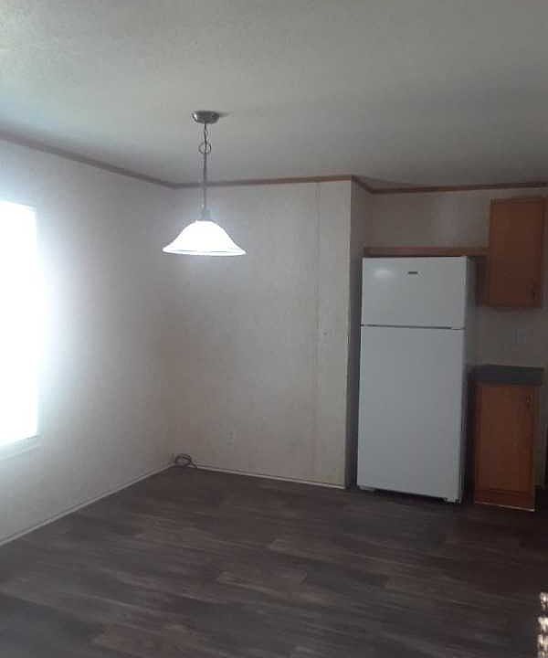 2nd image of 204 Texoma Ct