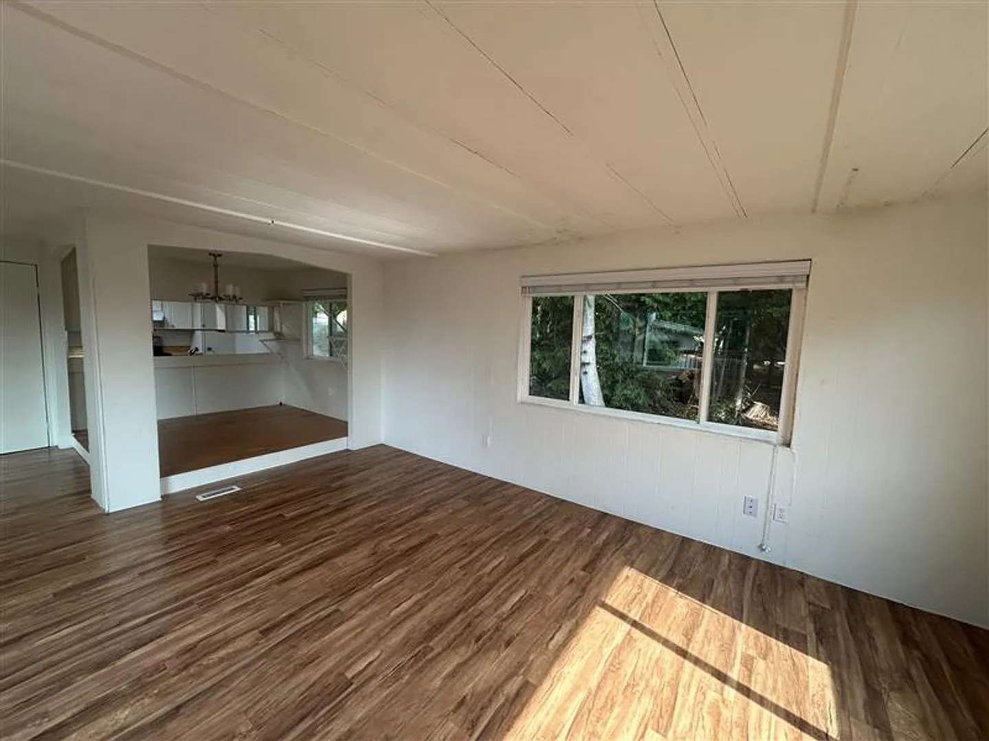 Two Bedroom Mobile Home for Rent with Detached Garage — Photo 3