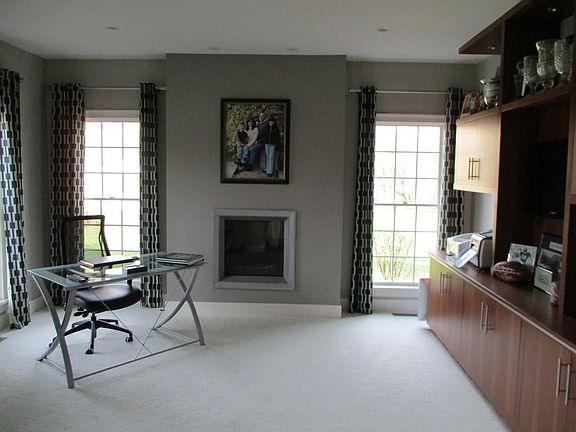 5th image of 14 Hunt Club Dr
