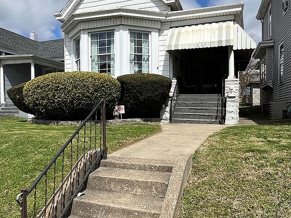 2nd image of 1811 Robinson Ave