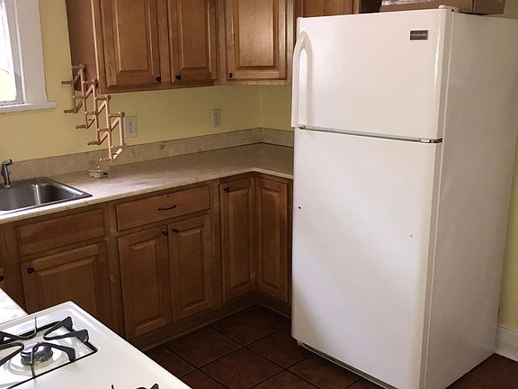 4th image of 3906 Orleans Ave