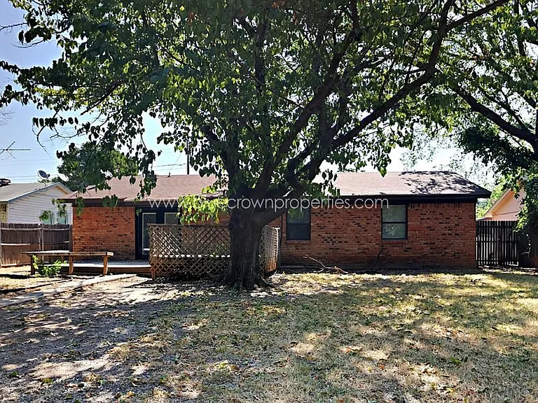 900 Cannon Dr — Photo 15