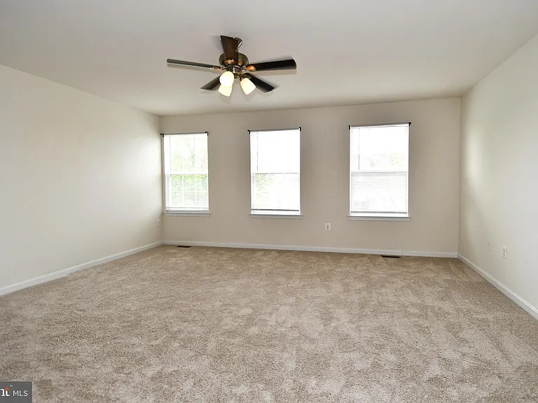 3082 American Eagle Blvd — Photo 27