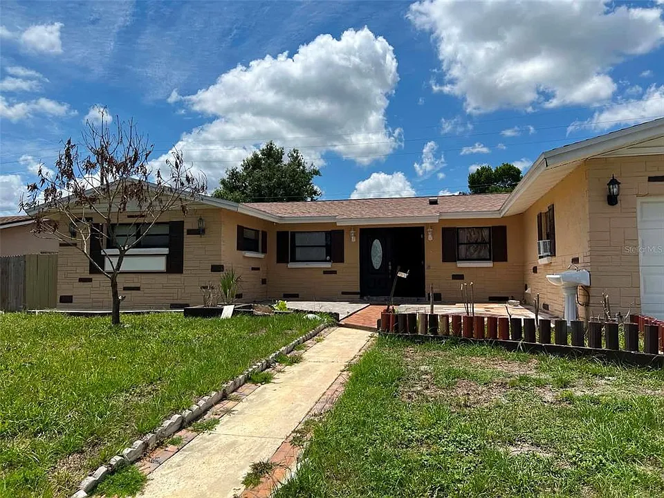 4826 Indialantic Dr