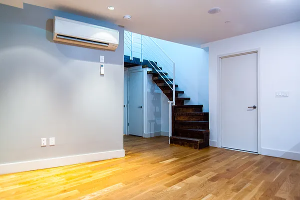 Rented by Nooklyn NYC LLC | media 51