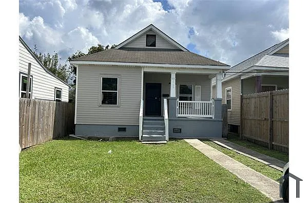Building Photo - 1725 Touro St