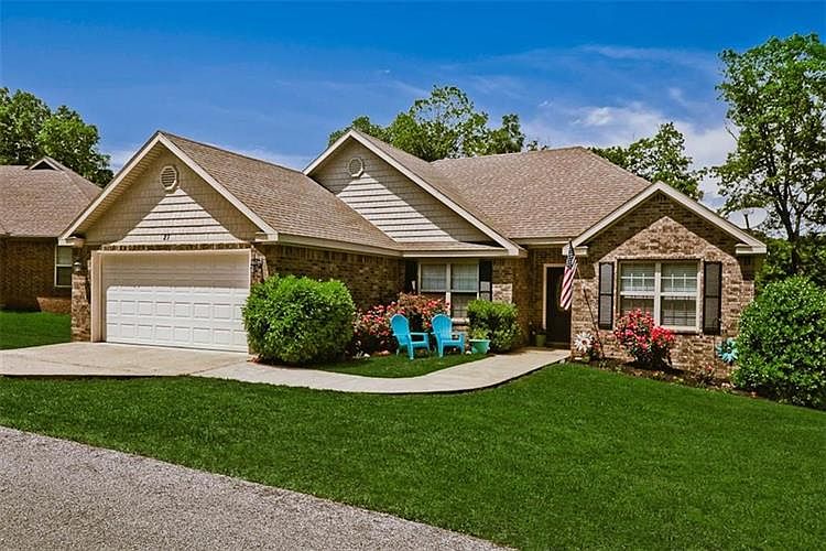 1st image of 27 Murphy Dr