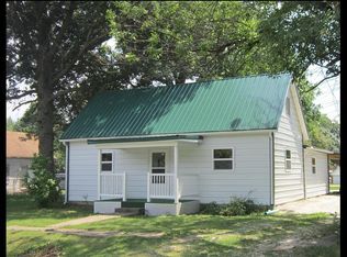 209 W Elm St, Clarence, MO 63437