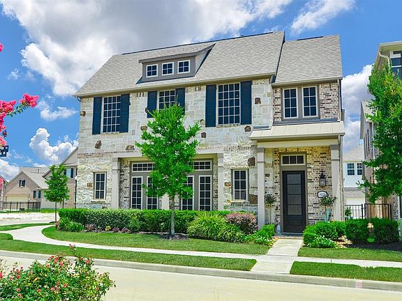 2nd image of 18218 Lake Eagle Dr