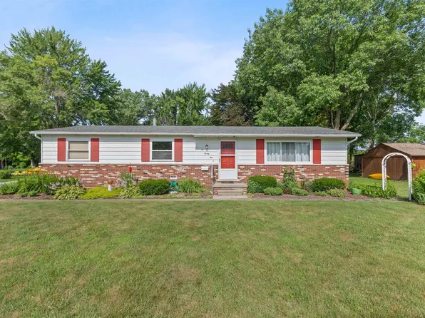 625 N Belle River Ave, Marine City, MI 48039