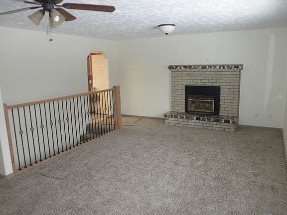 Living room-Main floor fireplace