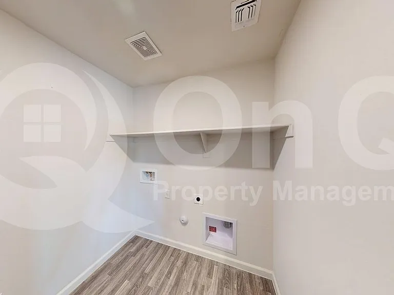 2064 E Velvet Pl — Photo 21