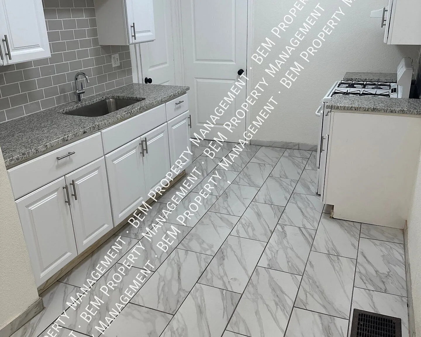 3 bed, 2.0 bath, 1353 sqft, $1,450 — Photo 3