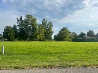 46 Nightingale Cir, Camargo, IL 61919