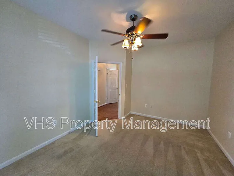 1929 Belle Ave — Photo 4