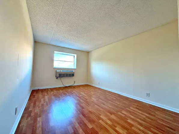 2955 Shell Road image 4 of 8