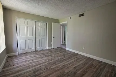 512 Orange Dr #20 — Photo 6