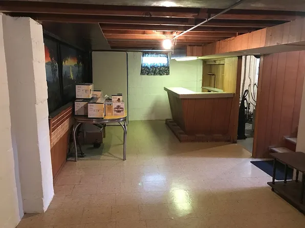 1215 Spence St, Green Bay, WI 54304