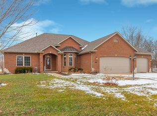 1609 Nighthawk Ct, Pekin, IL