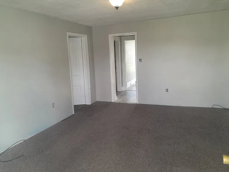 1003 Caldwell Ave — Photo 2