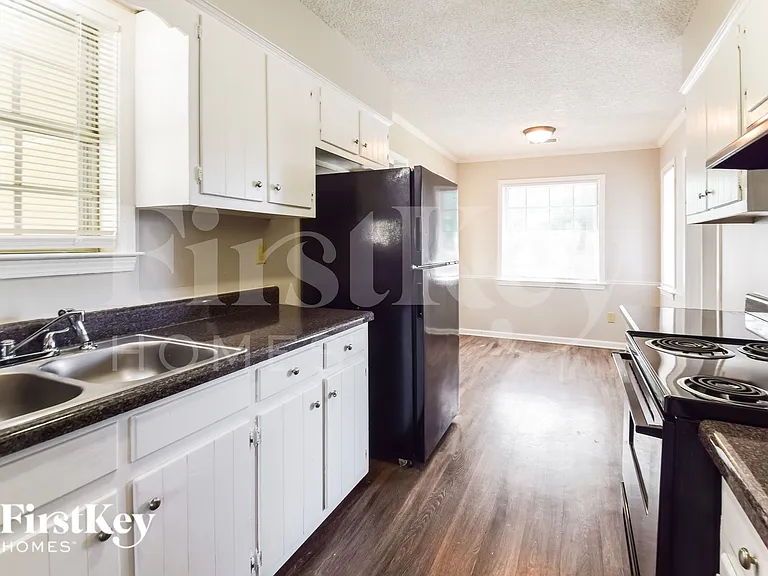 4110 Friendship Ln — Photo 9