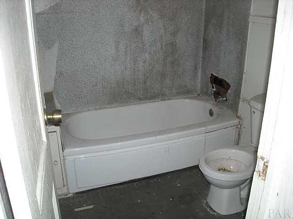 5th image of 3816 Ward Blvd