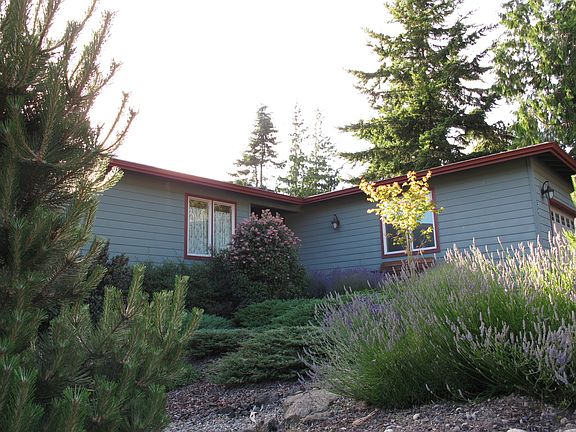 2nd image of 120 Huckleberry Pl