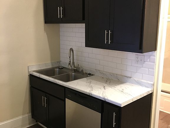 4th image of 701 Madison Ave #705-1