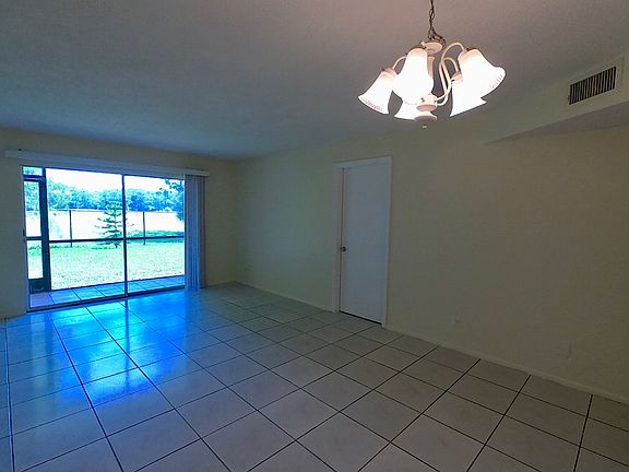 5th image of 7831 Colony Cir N APT 103