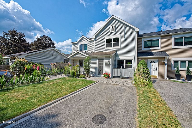 2nd image of 41C White Farms Road