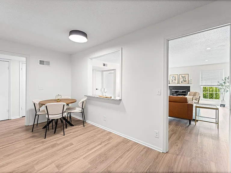 Marseille Apartments — Photo 51