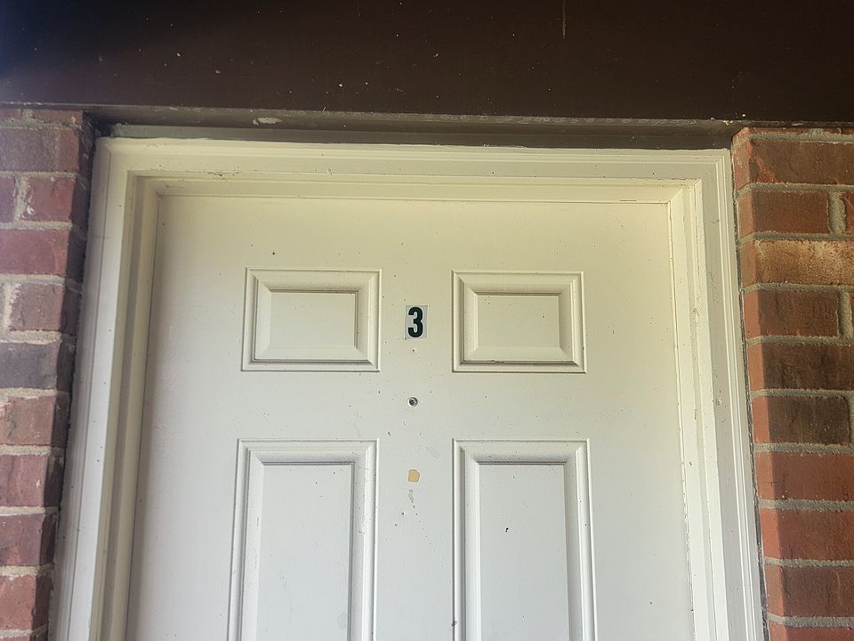1st image of 6300 Jeffrey Dr APT 3