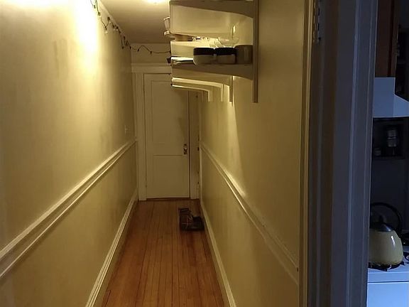 5th image of 8 Craigie Cir
