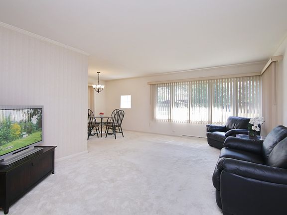 2nd image of 308 Fernwood Ln