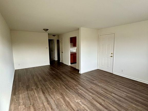 4th image of 776 Millersport Hwy APT 3