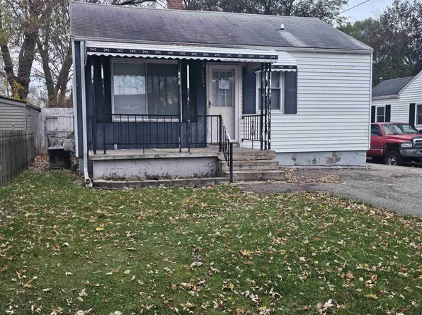 2201 E Schumacher St, Burton, MI 48529