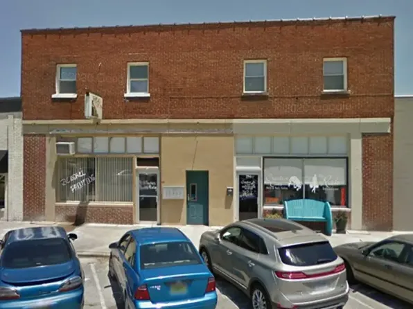 Dickson, 107 S Dickson St #3a906b494, Tuscumbia, AL 35674