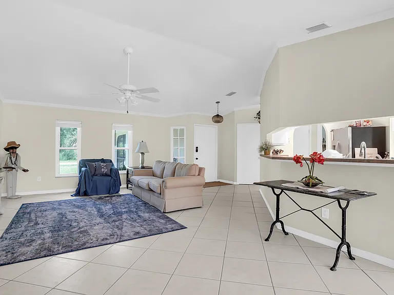 4785 Hansard Ave — Photo 10