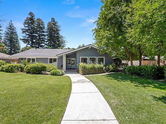 3rd image of 3213 W La Costa Ave