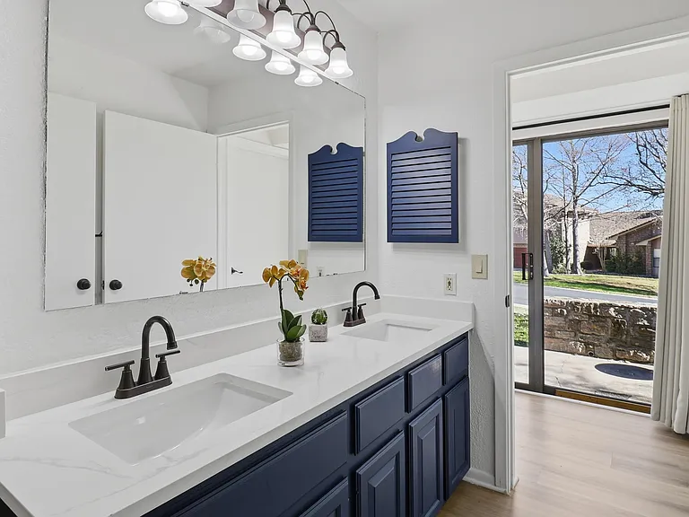 100 Bay Point Dr #3 — Photo 13