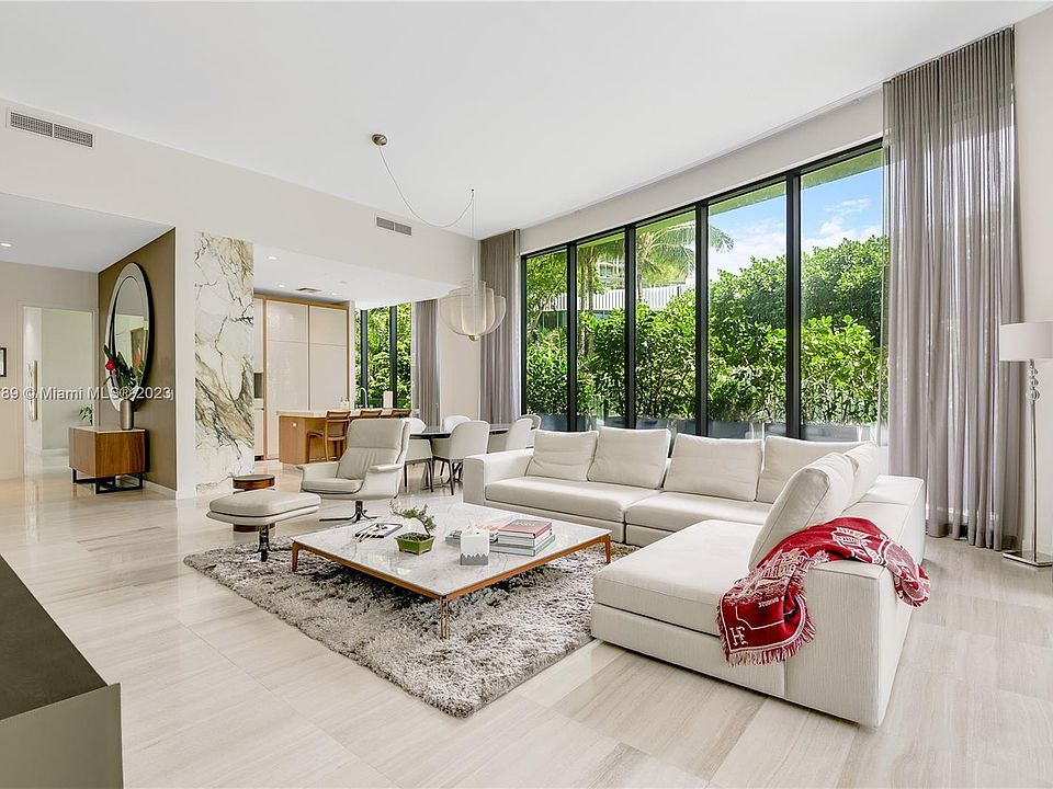 1st image of 2821 S Bayshore Dr Unit 4D
