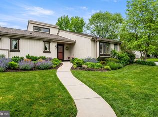 296 Devon Ln, West Chester, PA 19380