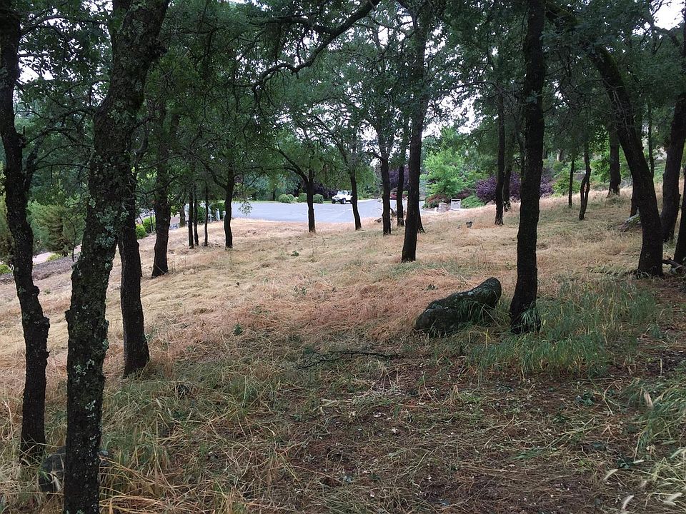 1st image of 883 Brown Dr