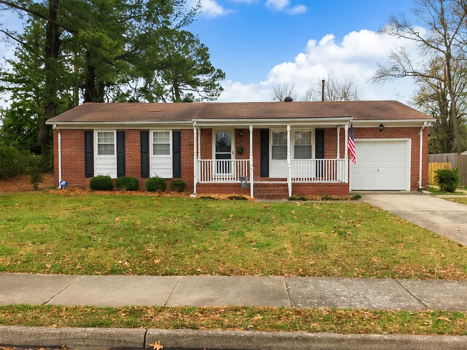 102 Silver Isles Blvd