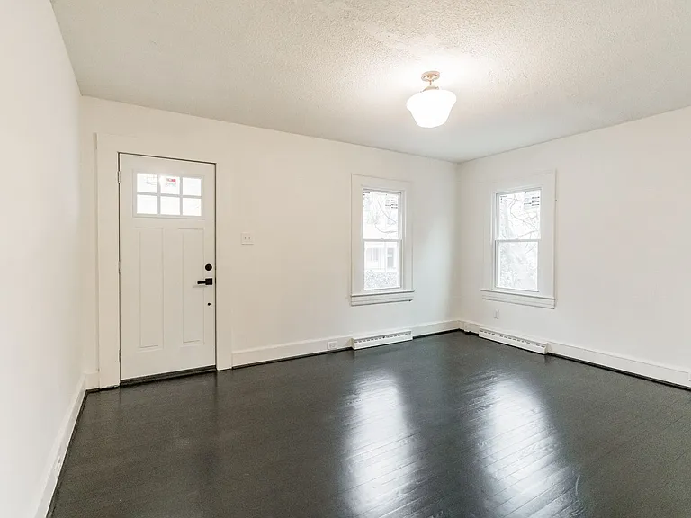 728 Mulberry St — Photo 3